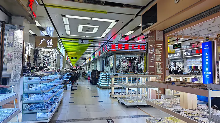 Guangzhou zhongda garment accessory market