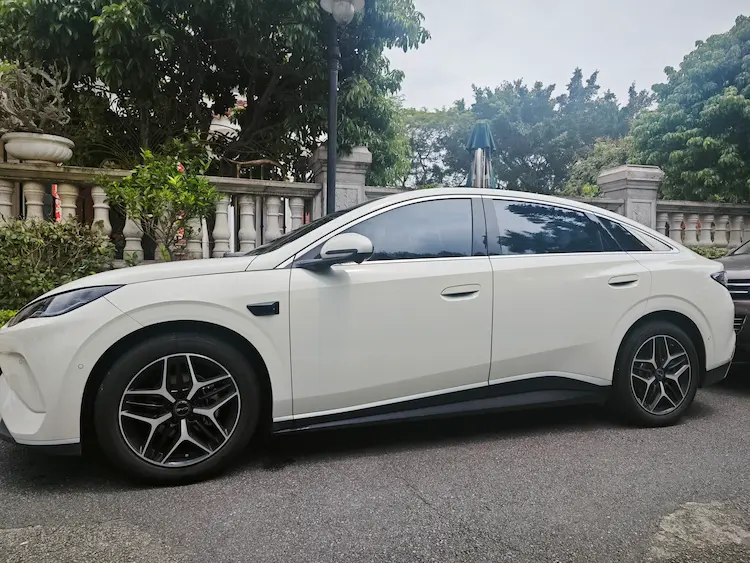 Luxury Sedan Service